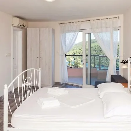 Vila Bozinovic Kremena
