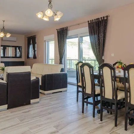 Vila Bozinovic Villa Kremena