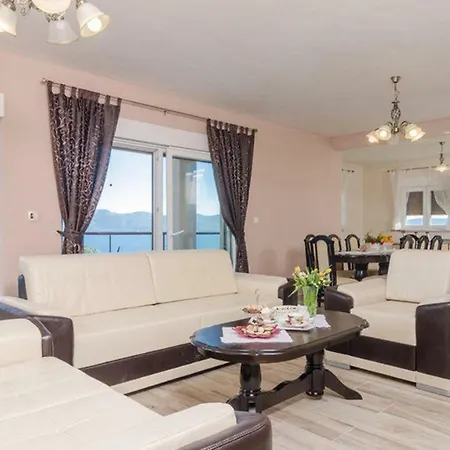 Vila Vila Bozinovic Kremena